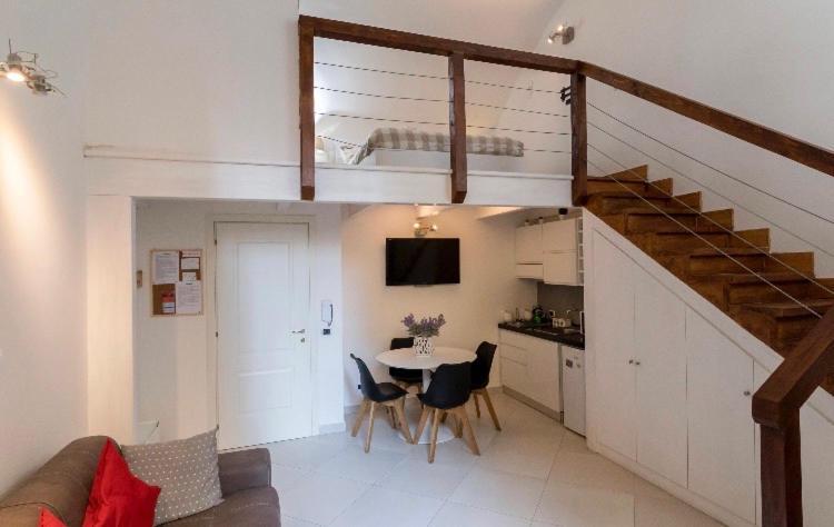 Apartament Santi Apostoli House Neapol Zewnętrze zdjęcie