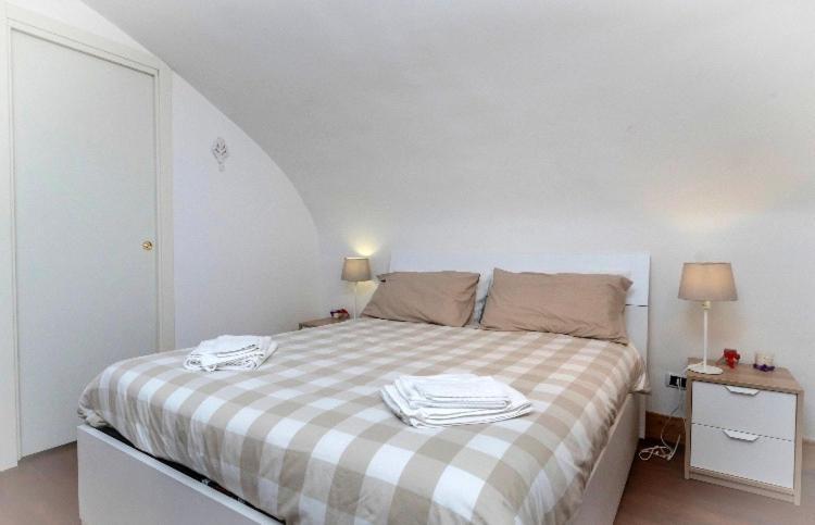 Apartament Santi Apostoli House Neapol Zewnętrze zdjęcie
